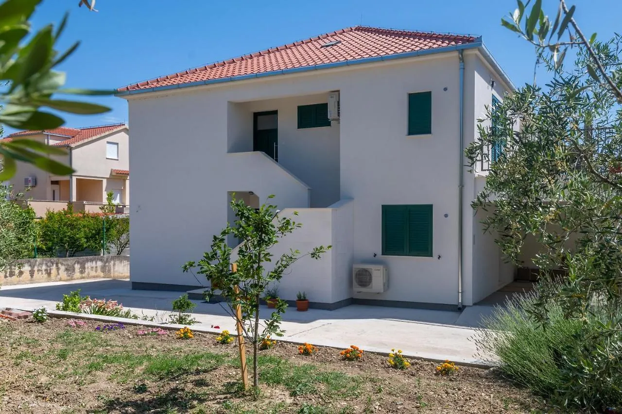Apartments Lovor & Lavanda Kaštela 0*,  Kroatien