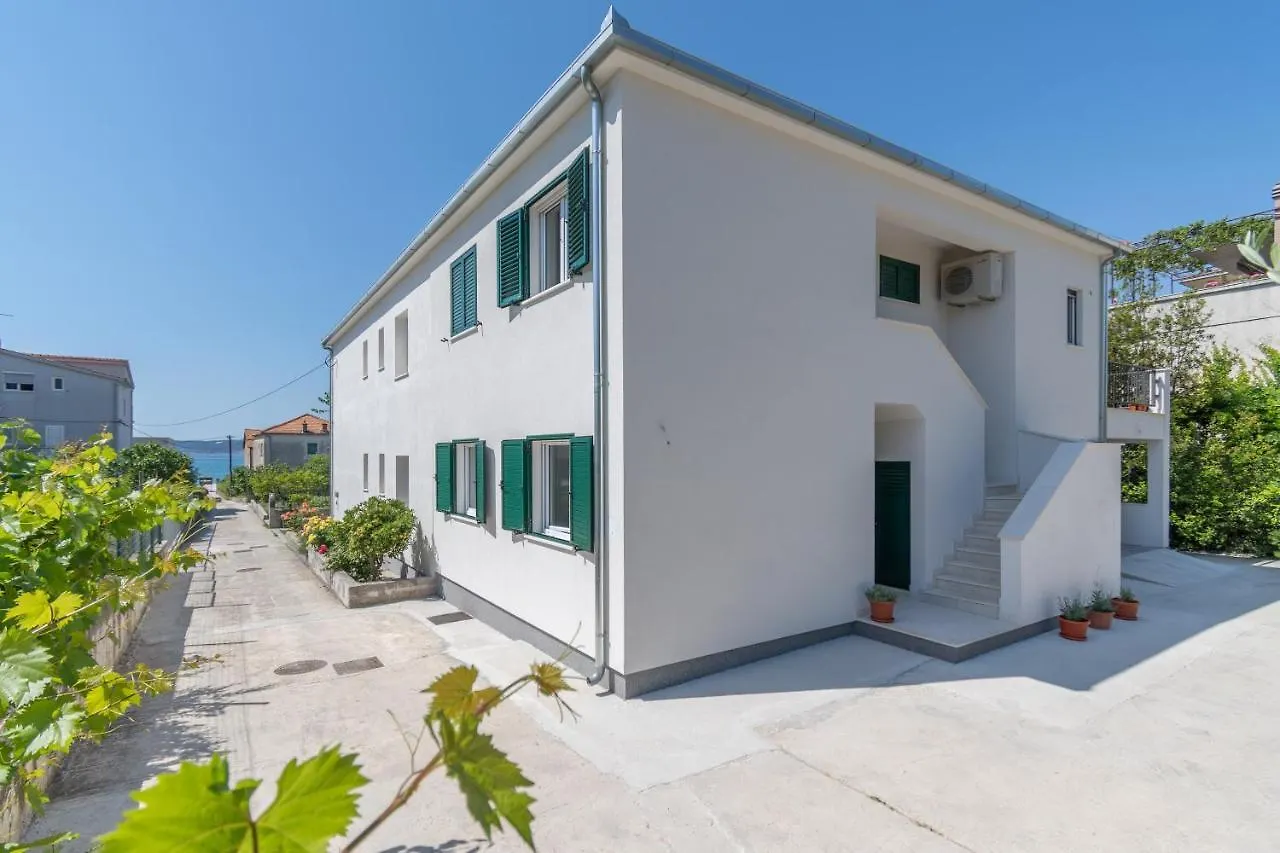 Apartments Lovor & Lavanda Kastela