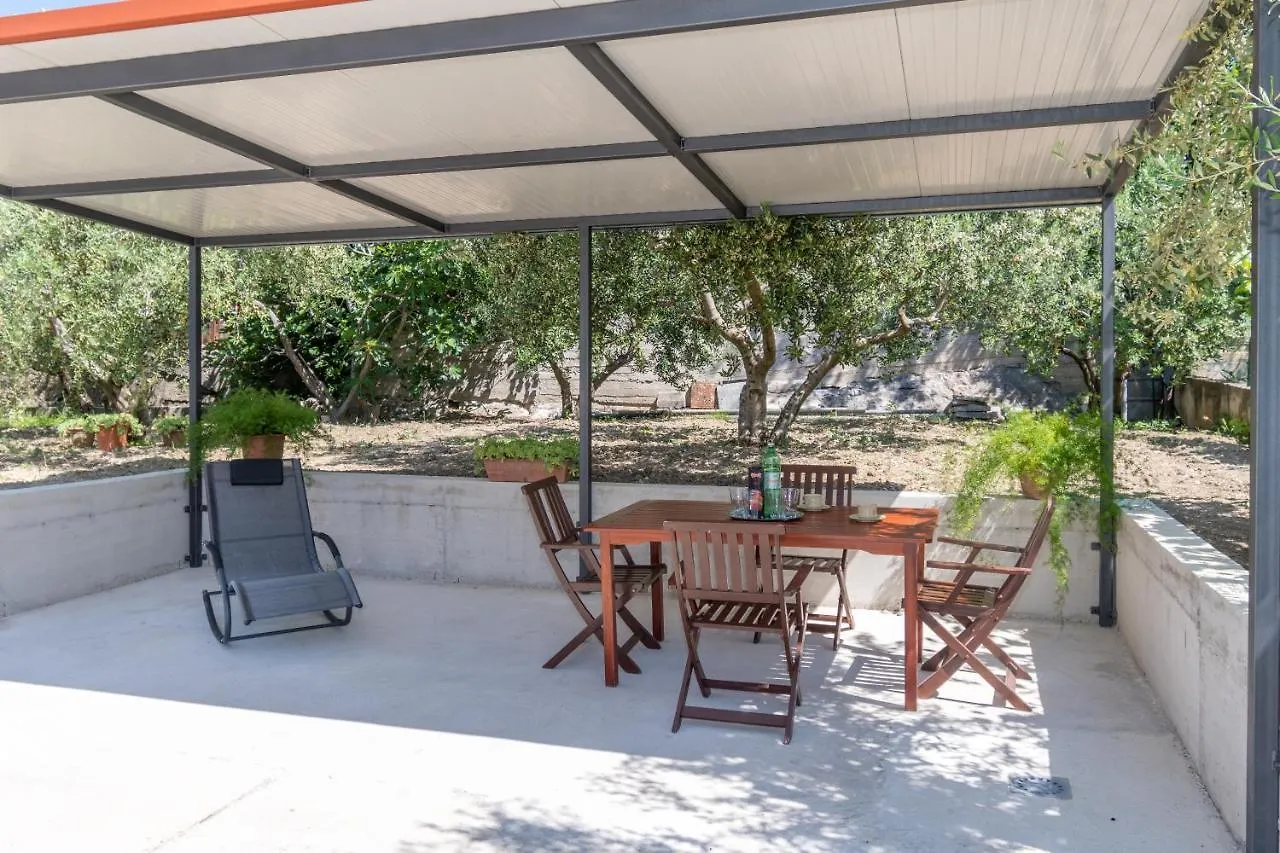 Apartments Lovor & Lavanda Kastela