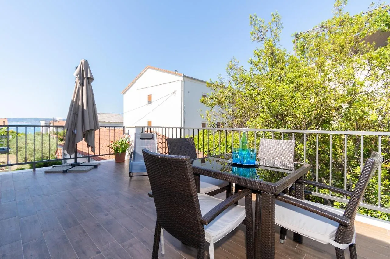 Apartments Lovor & Lavanda Kastela
