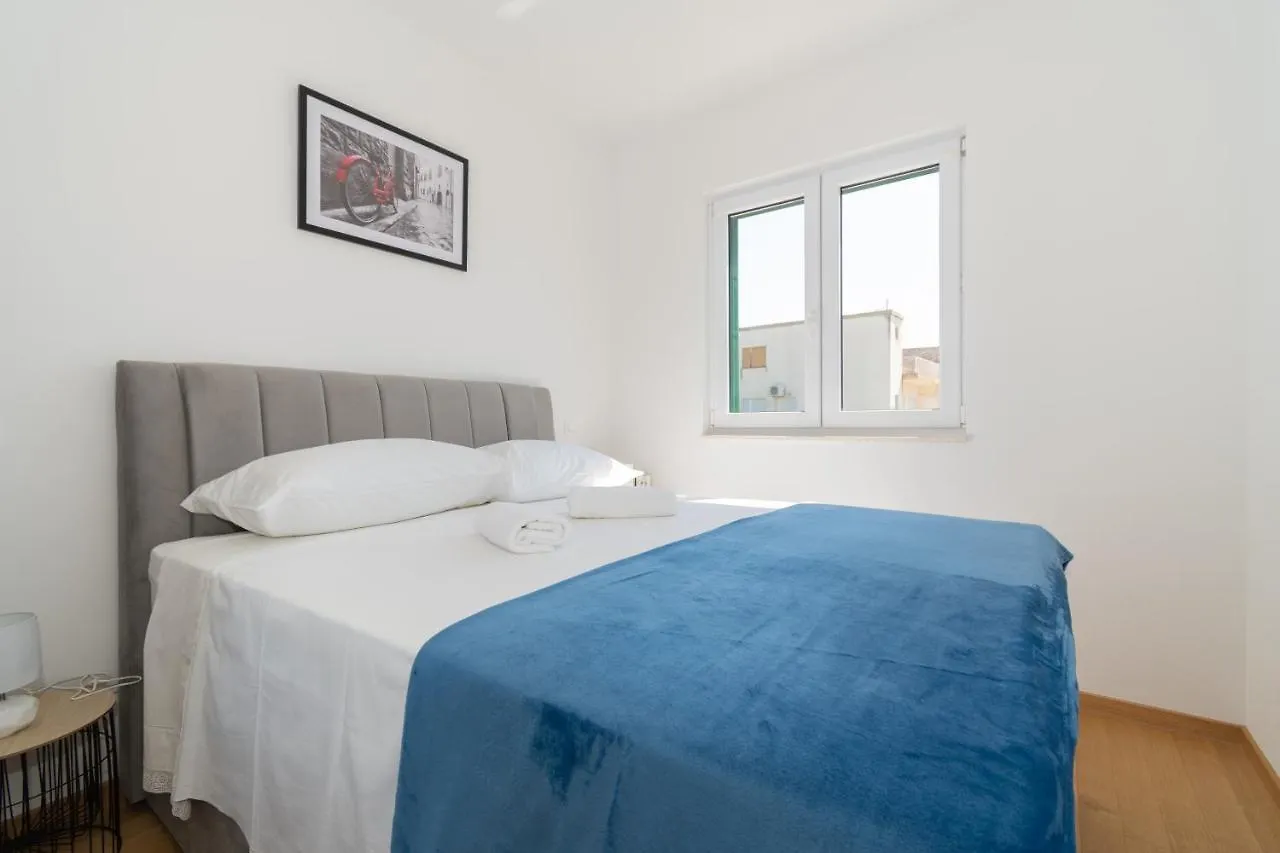 Apartments Lovor & Lavanda Kastela