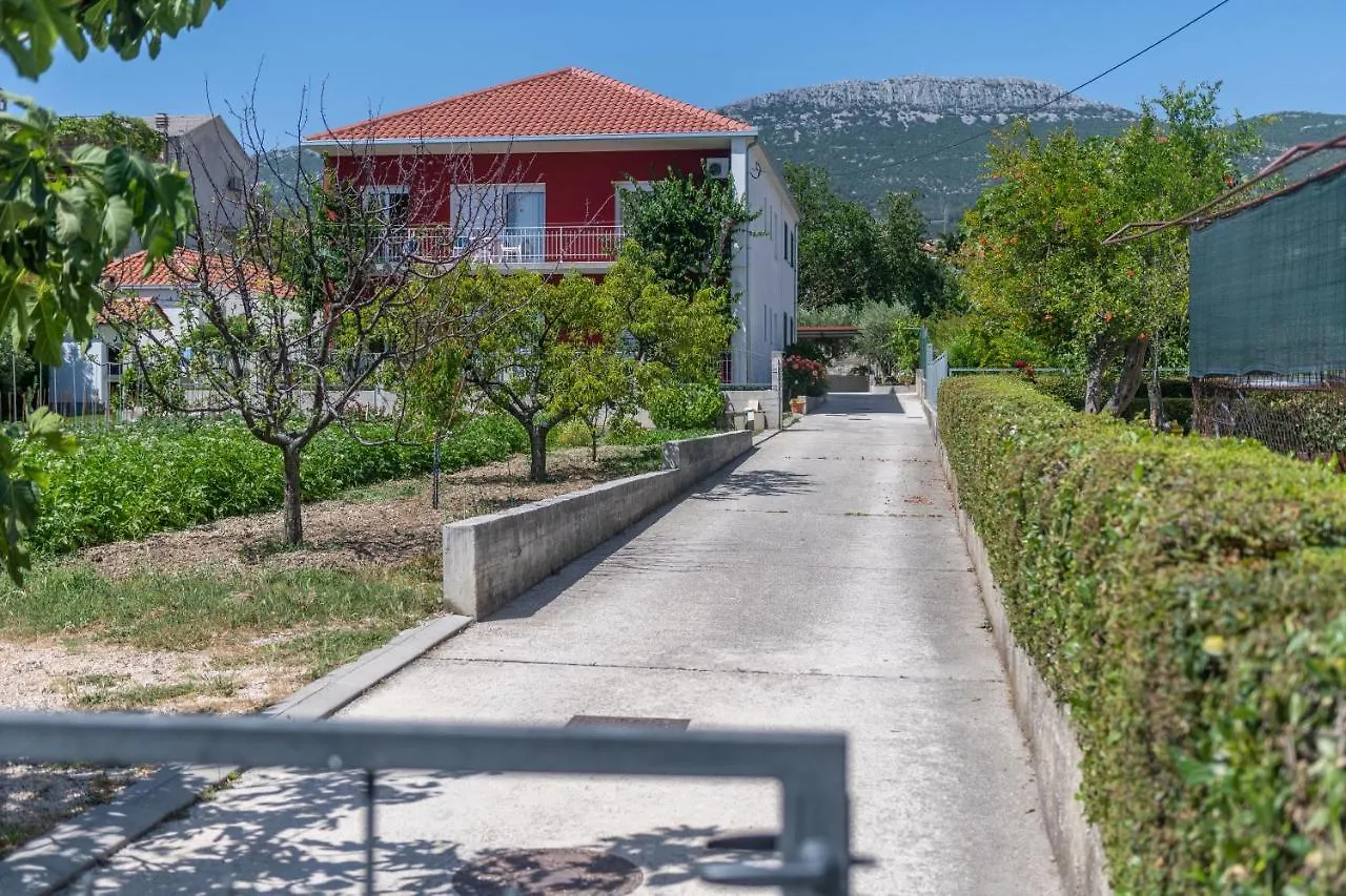 Apartments Lovor & Lavanda Kastela
