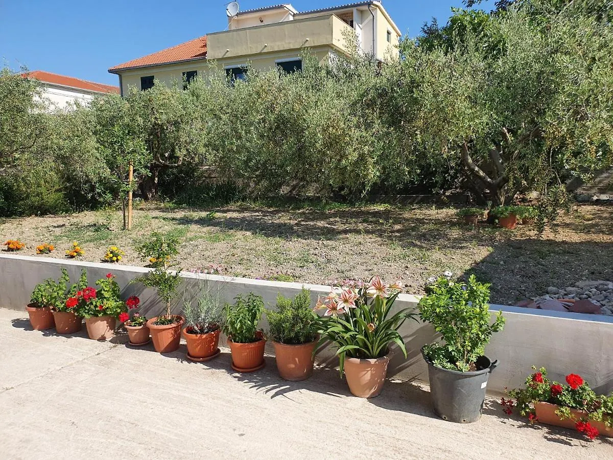 Apartments Lovor & Lavanda Kastela Croatia