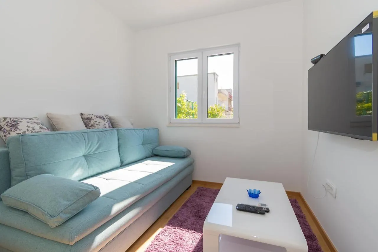 Apartments Lovor & Lavanda Kastela